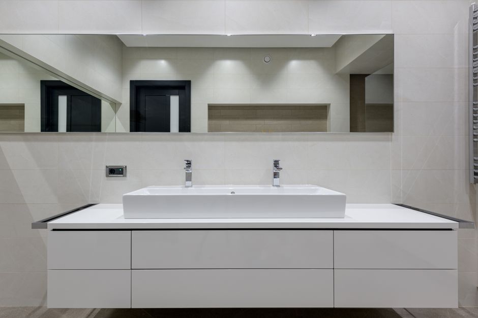 Elegant bathtub replacement and vanity